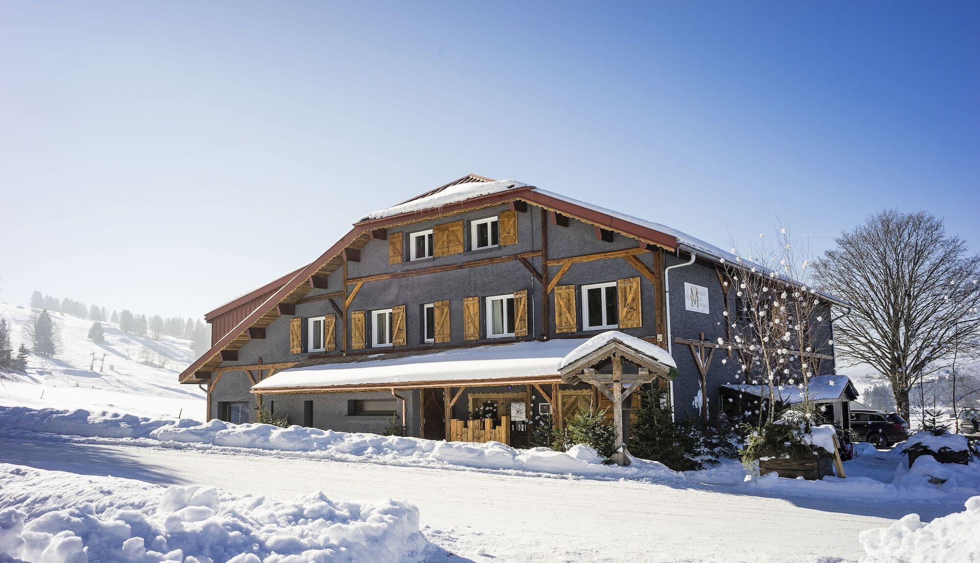 Hotel Le Manoir Des Montagnes Les Rousses Exterior photo